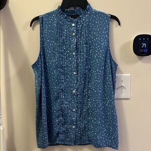 Ann Taylor Blue Sleeveless Blouse with White Dots